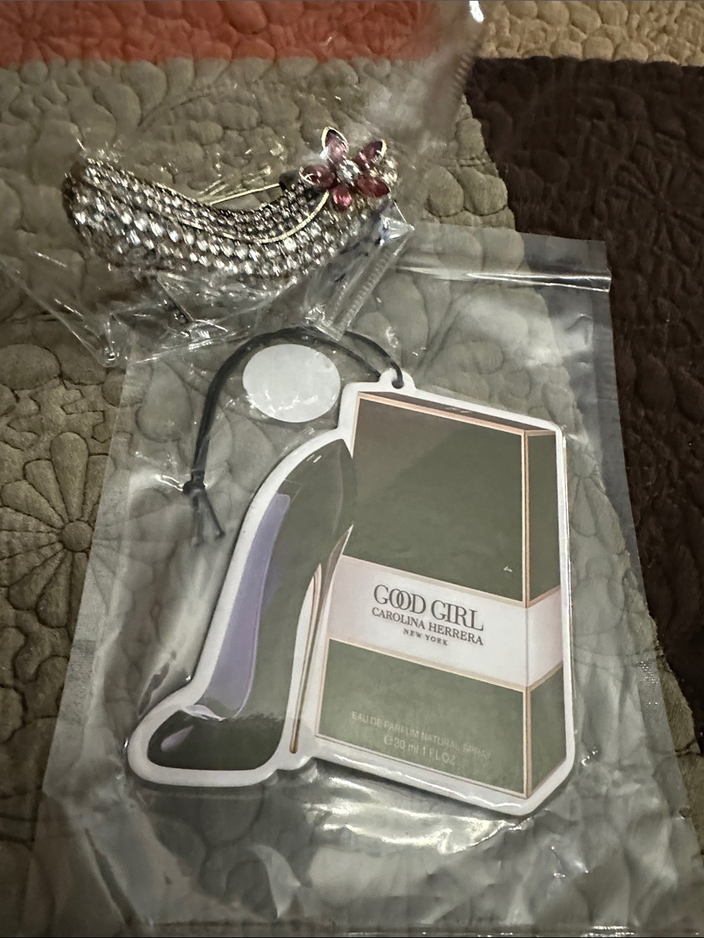 Carolina Herrera Good Girl air freshener with — High heel brooch
